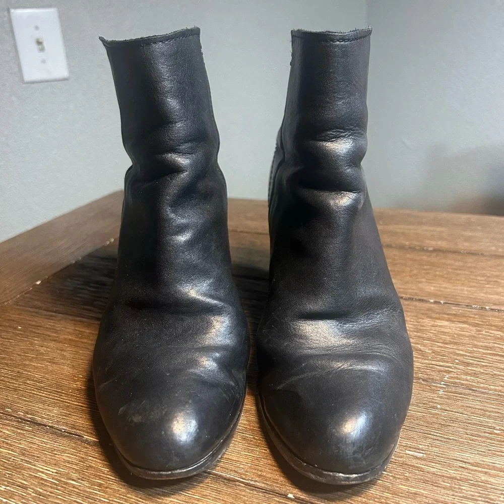 Frye Cameron soft leather zip back booties size 8.5 - Picture 8 of 12